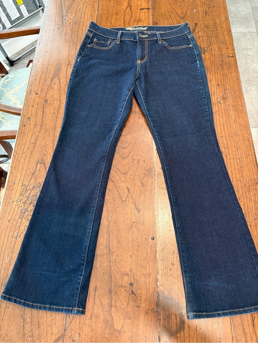 Old Navy Iconic Curve-Hugging Bootcut Sweetheart Dark Wash Jeans Size 10 EUC